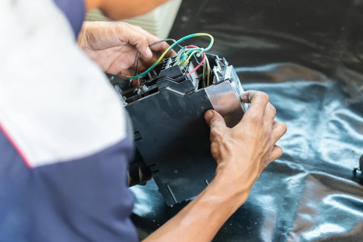 AC repair technicians